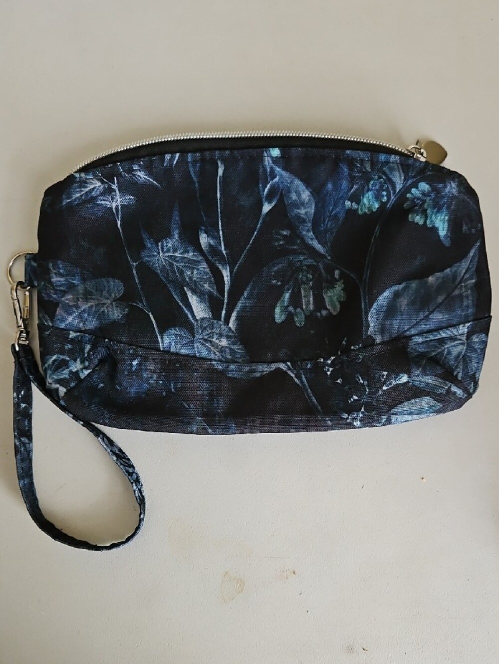 Wristlet Pouch - Multuple Prints - Picture 4 of 4